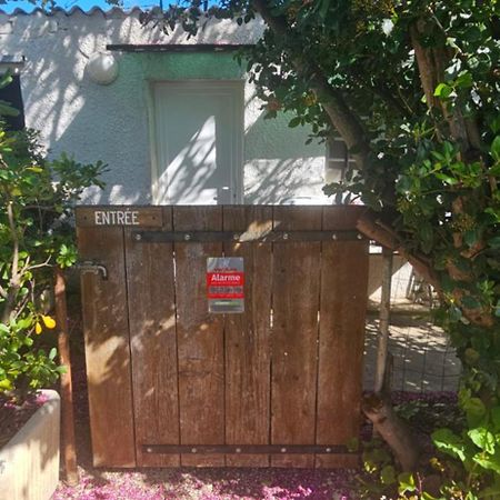 Studio En Camargue Arlés Exterior foto